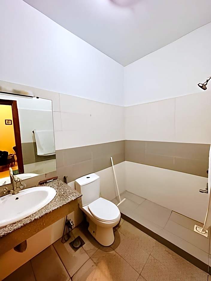 Home Inn Guest House – Islamabad, OH