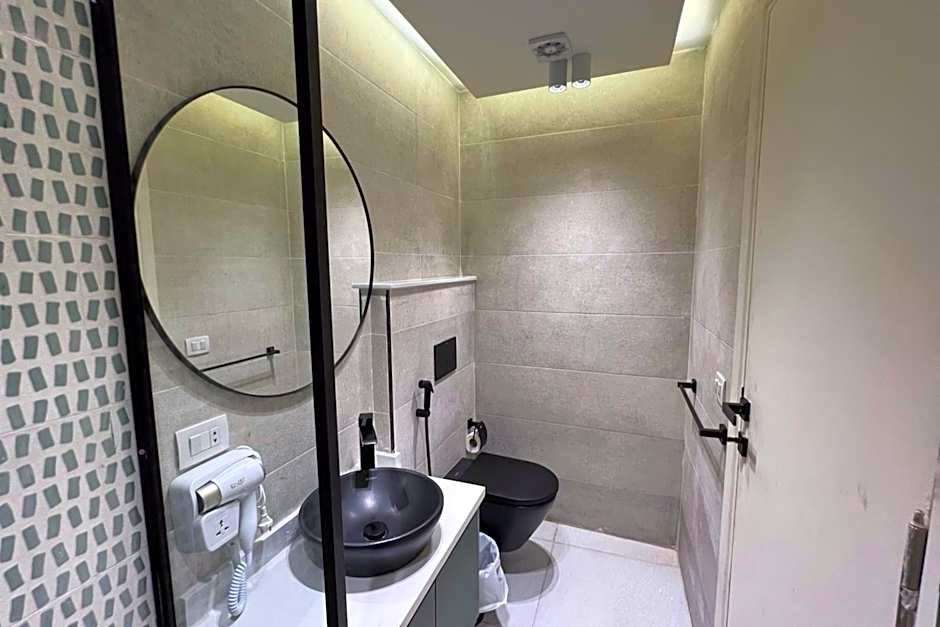 The 2 BDR Emerald Condo 5 min to CAI Airport