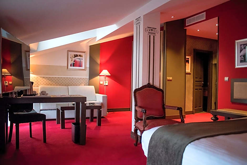 Costa Esmeralda Suites