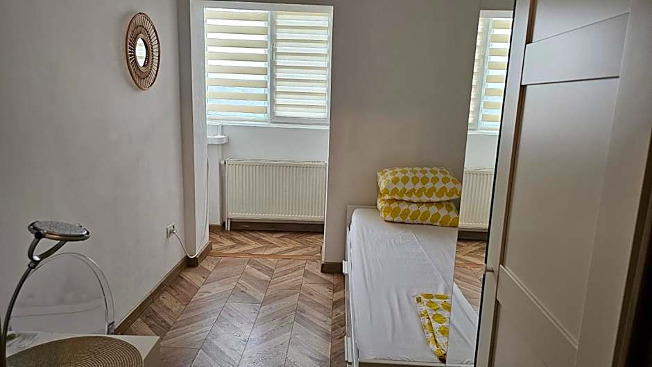 Private room at Ceausescu's place in Old City Unirii Square