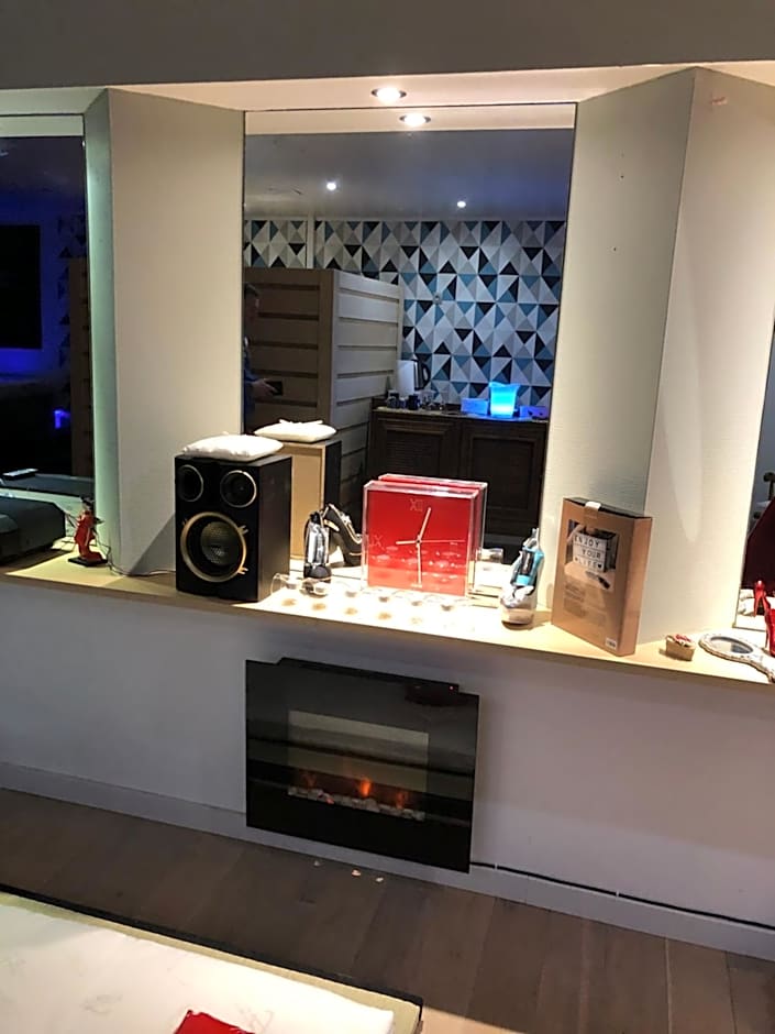 SPABYELLEETLUI spa rouge ou bleu