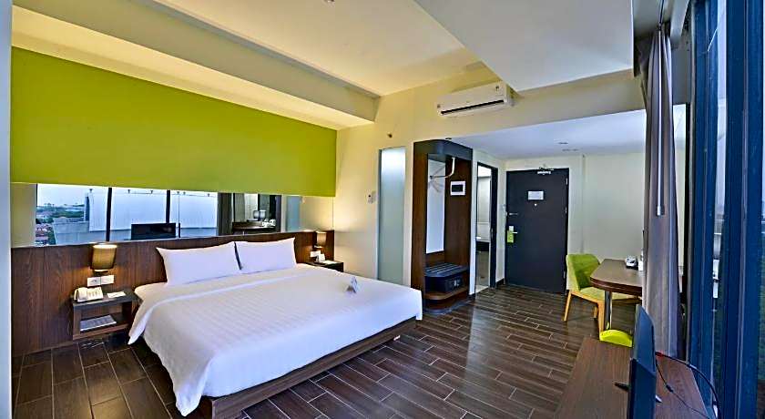 Whiz Prime Hotel Khatib Sulaiman Padang