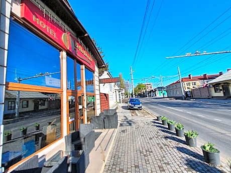 Bella Donna Hotel