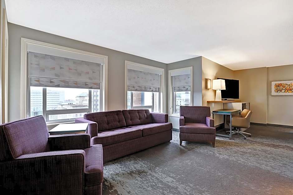 Holiday Inn Ottawa Dwtn - Parliament Hill By IHG