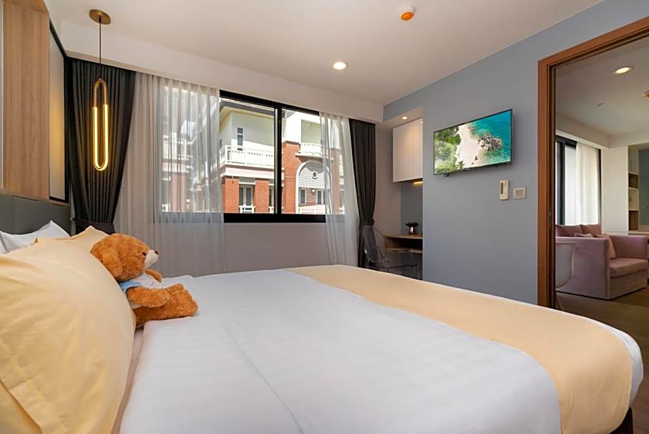 Photo 1 of 5 of Deluxe 1 Bedroom