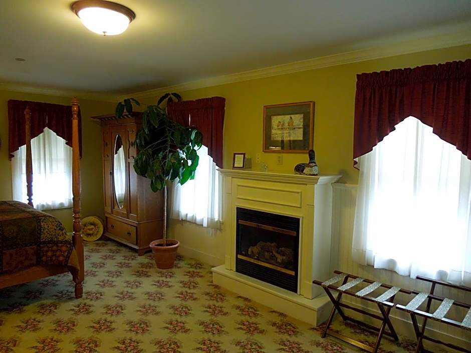 Kearsarge Inn