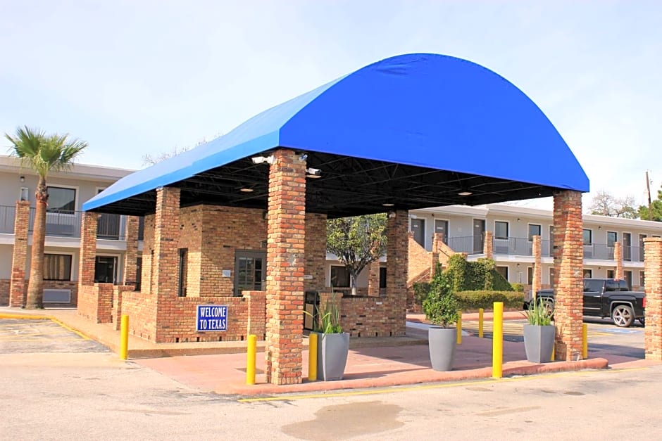Studio 6 Houston, TX - East – Houston, TX