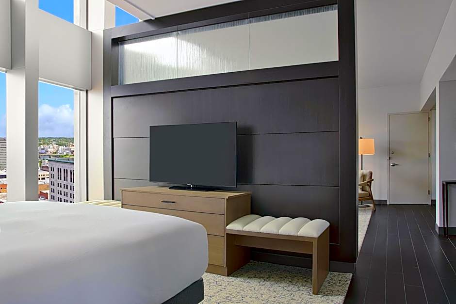 DoubleTree By Hilton Cedar Rapids Convention Complex