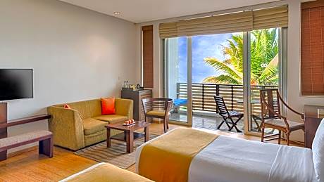 Deluxe Twin Room with Sea View - 10% Off at Seaside Social Lounge & Bar & 15% Off on Spa, Black Coral & Center Point Restaurants