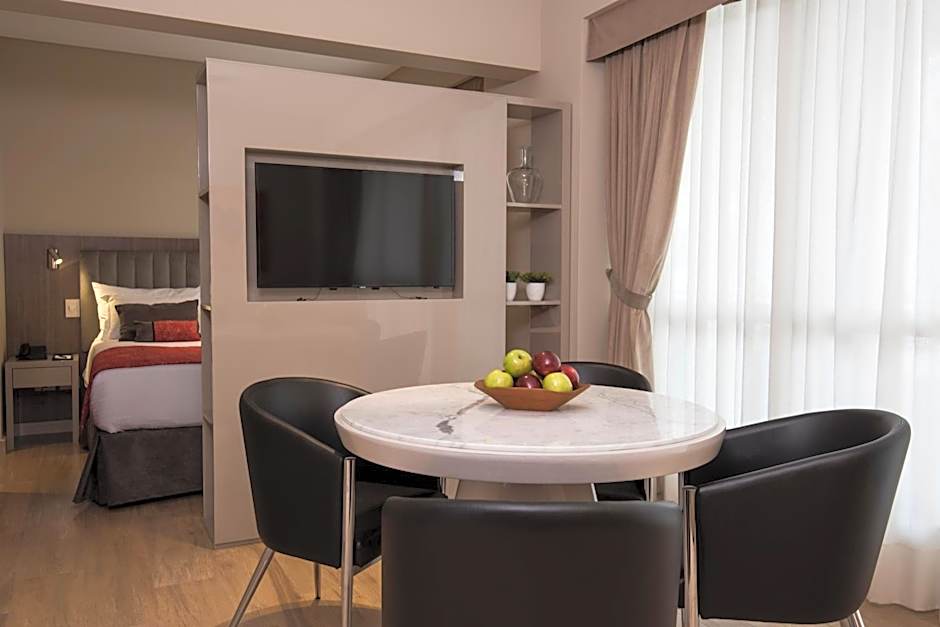 ARC Arenales Studios & Suites