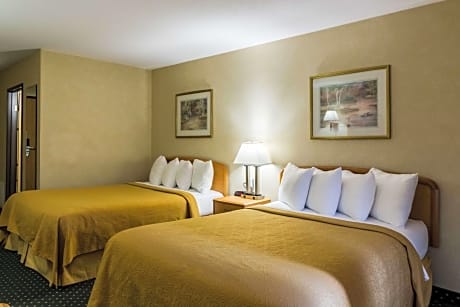 Queen Room with Two Queen Beds - Non-Smoking