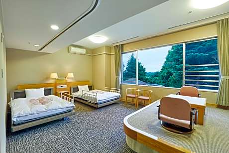 Accessible Room (With Private Bath)