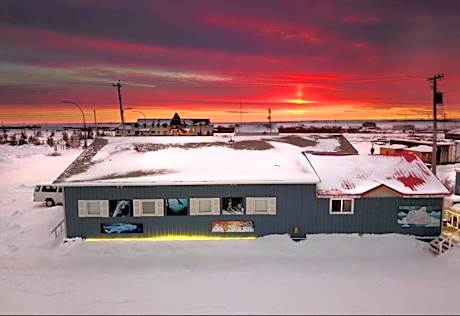 IceBerg Inn