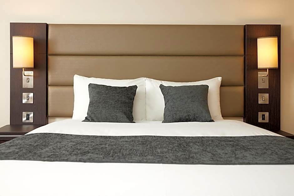 The Quays by Greene King Inns