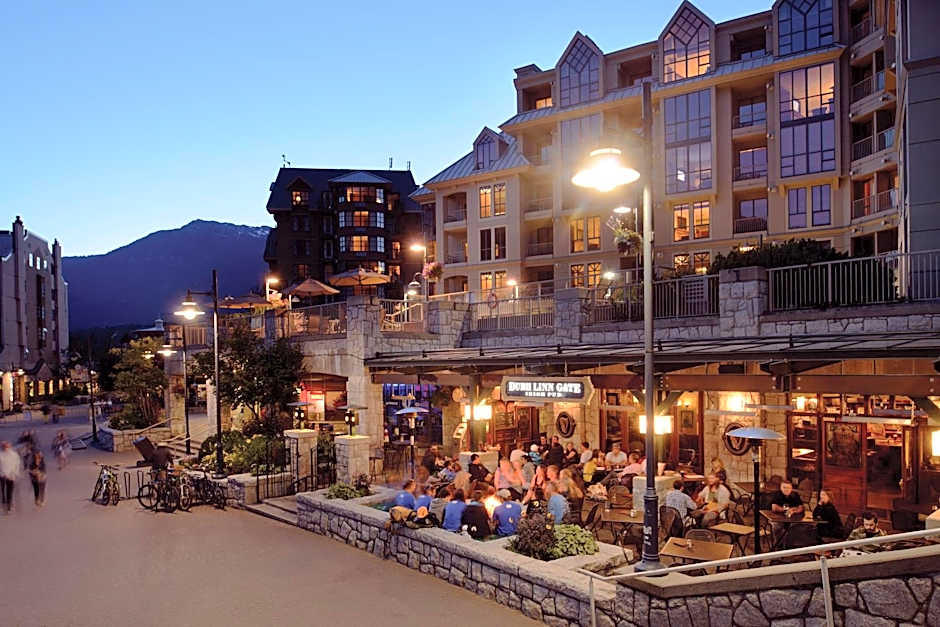 Pan Pacific Whistler Mountainside