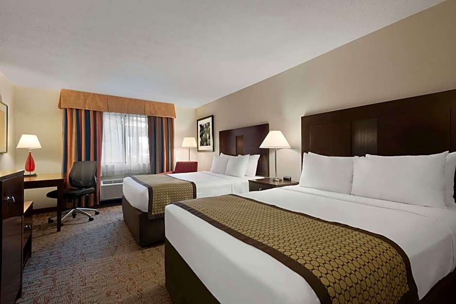 Baymont by Wyndham Belleville Airport Area