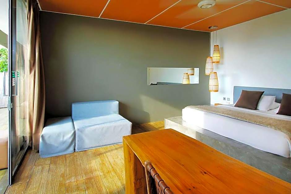 Clio Apartment