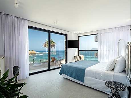 Superior Double Room with Balcony and Sea View