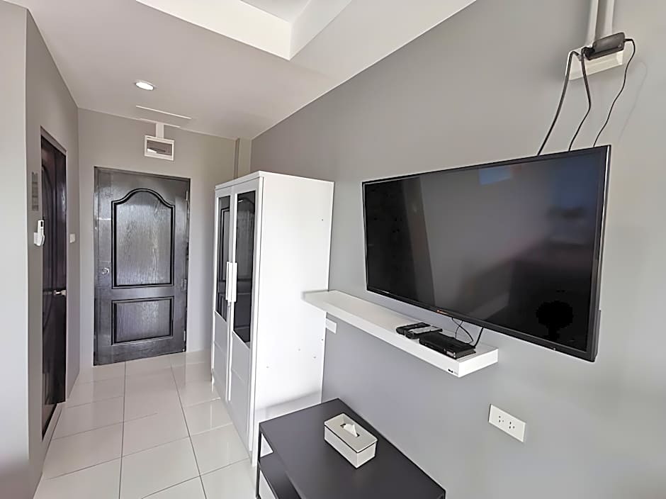Karon Studio Apartment