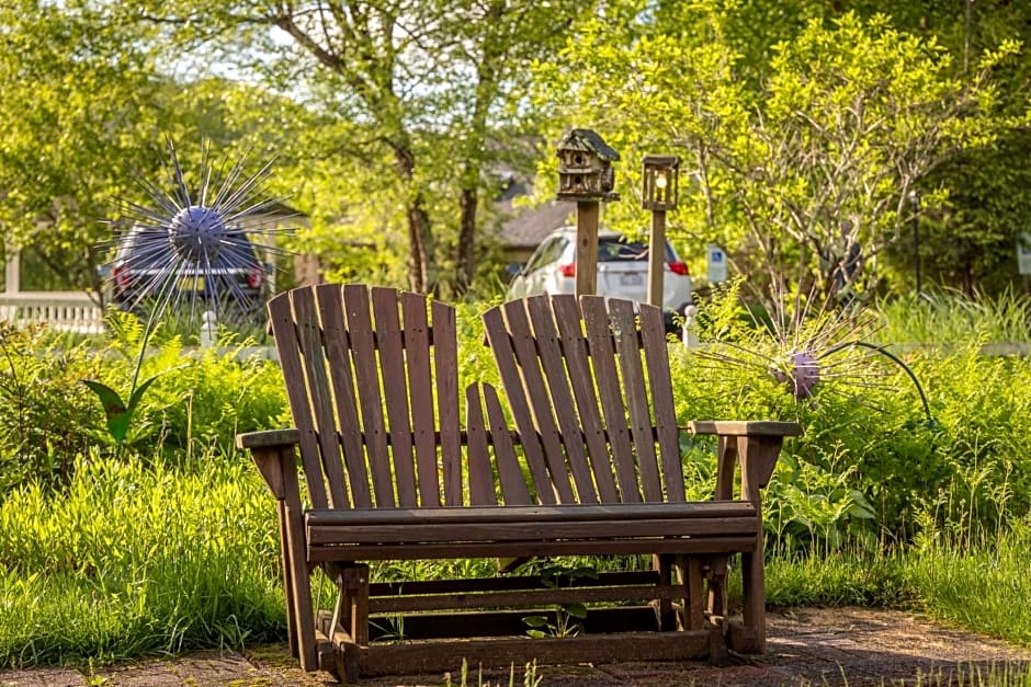 Azalea Garden Inn