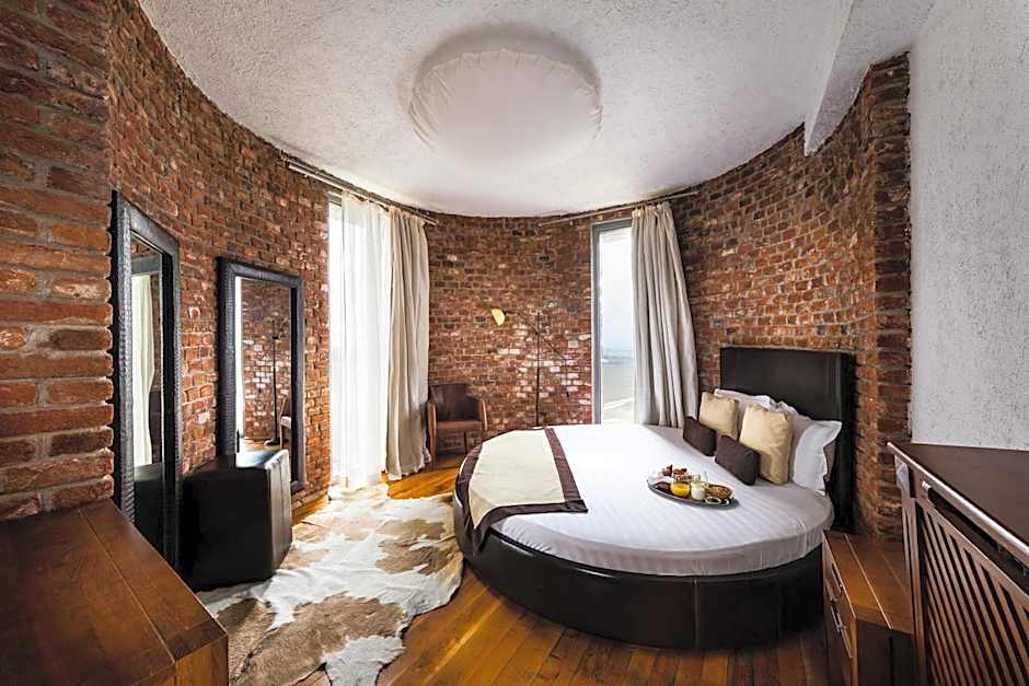 Photo 1 of 4 of Junior Suite