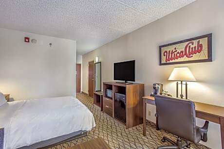 Queen Room with Two Queen Beds - Non-Smoking