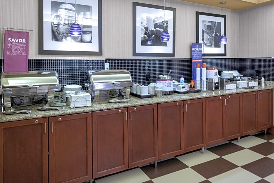 Hampton Inn Woodbridge
