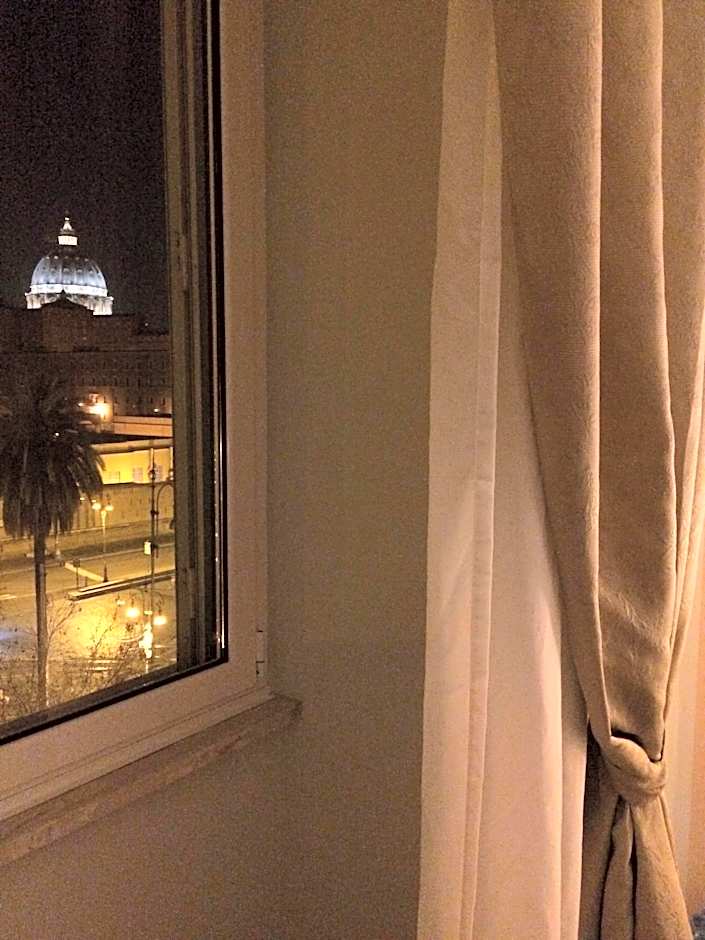 Luiza Vatican House