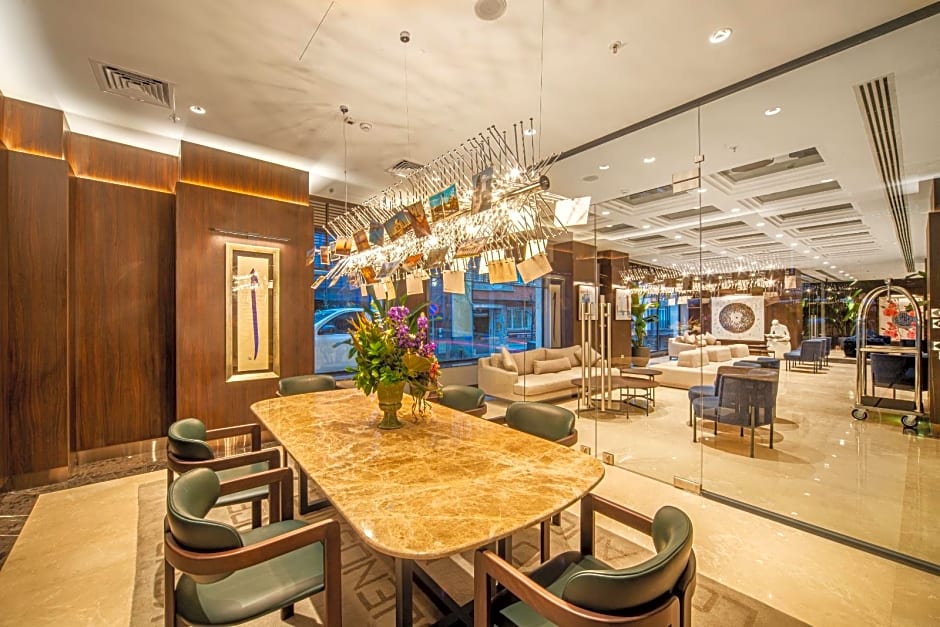 TRYP By Wyndham Istanbul Sisli Hotel