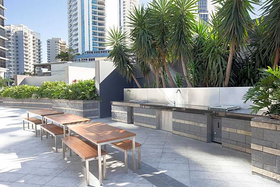 Mantra Circle on Cavill Surfers Paradise