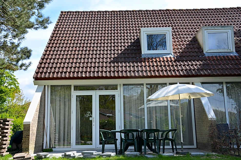 Vakantiehuis de Vennen in Vlagtwedde Parkeren voor de deur
