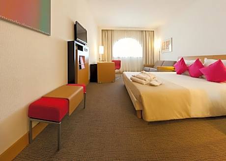 Executive Room with 1 Double Bed and 1 Sofa