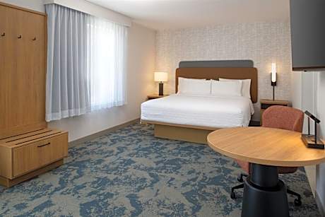 King Studio Suite with Sofa Bed - Non-Smoking