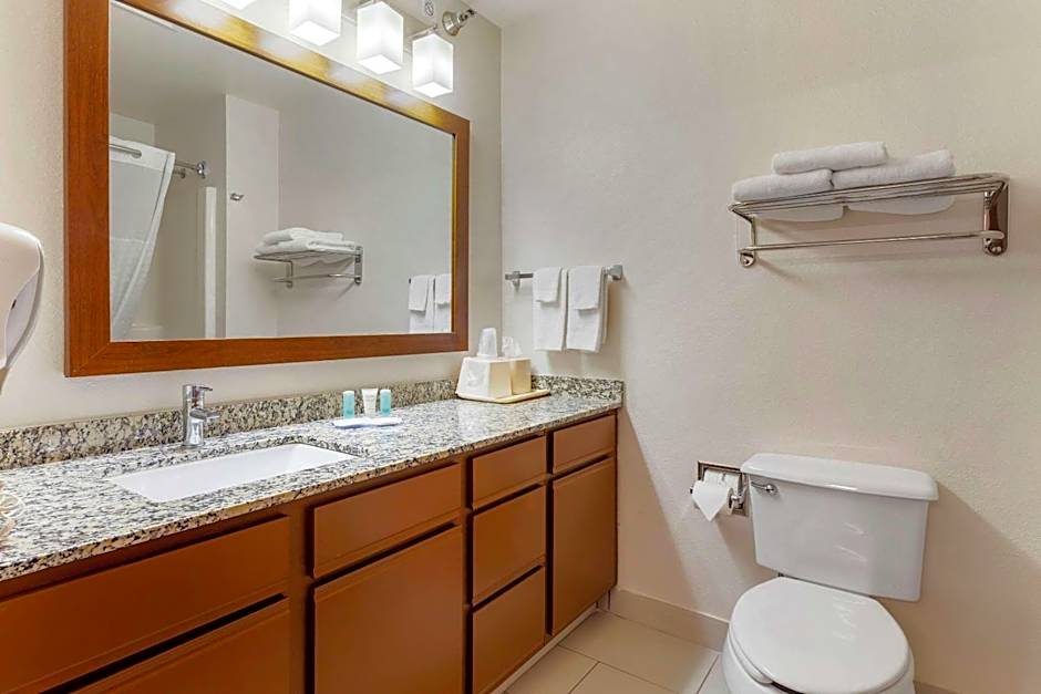 MainStay Suites Dubuque at Hwy 20