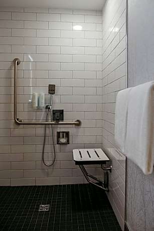 Queen Room with Two Queen Beds - Accessible/Non Smoking