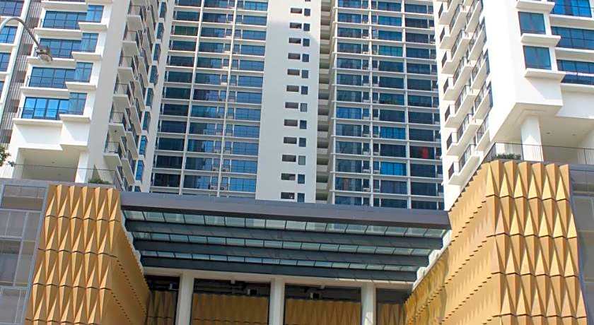 De Houz Guesthouse @ Setia Alam Trefoil