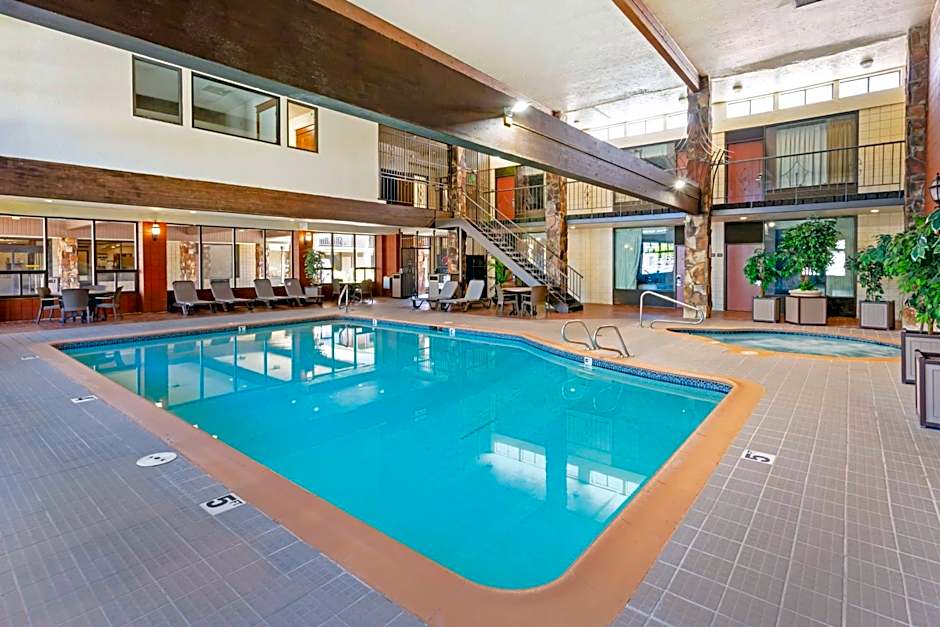 Best Western Plus Weston Inn