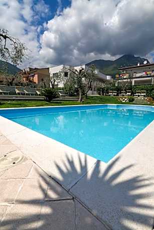 Borgo degli Ulivi Residence di Olympic Garda Lake