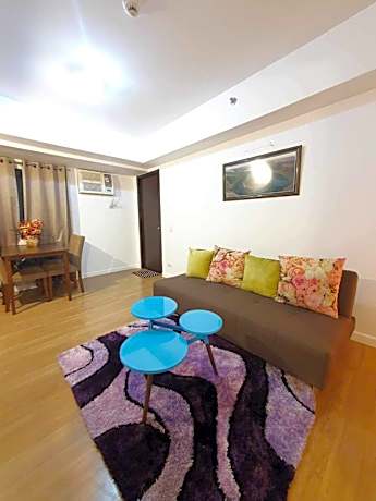 ABREEZA PLACE ONE BEDROOM SUITE (skyspot)