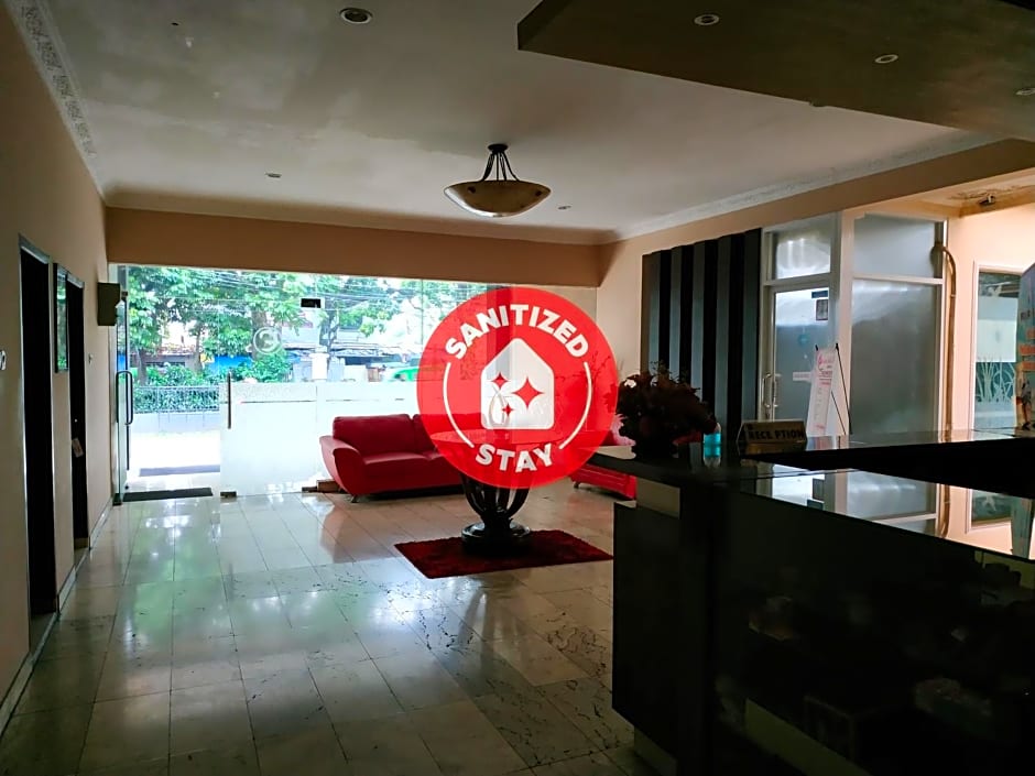 SPOT ON 3858 Elsana Transit Hotel