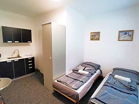 Opaa Motel