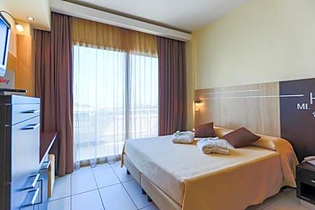 Exclusive Double or Twin Room with Balcony