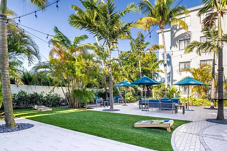 Compass Hotel Naples