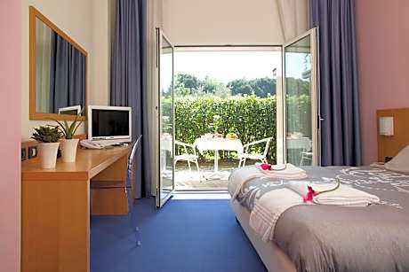 Double Room with Garden