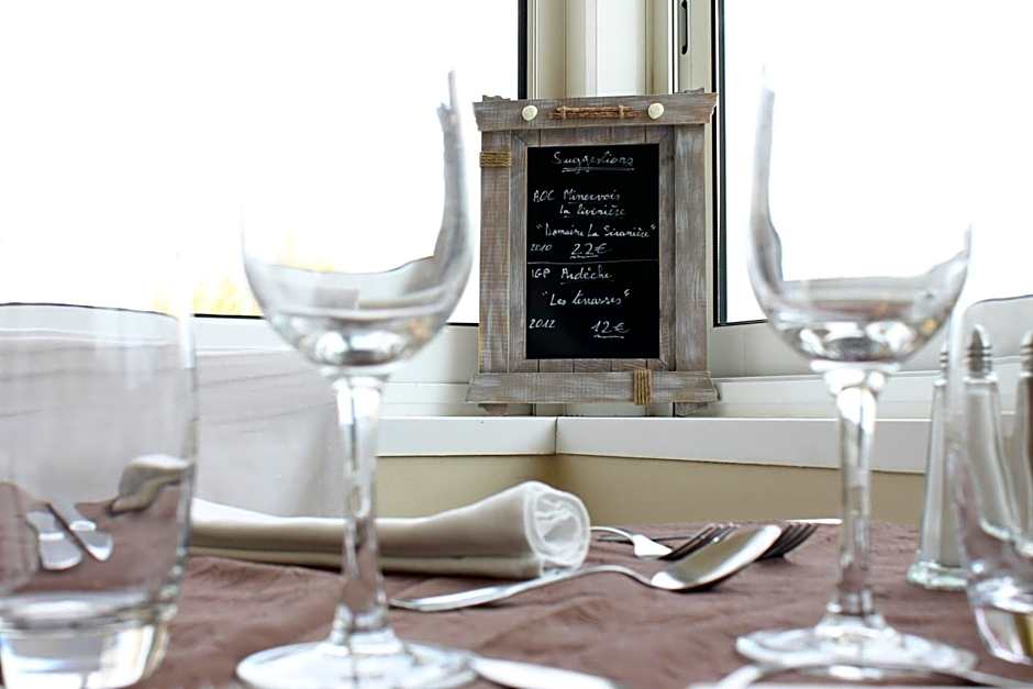 Logis Hôtel - Auberge du Pastel - Hôtel 3 étoiles et Restaurant