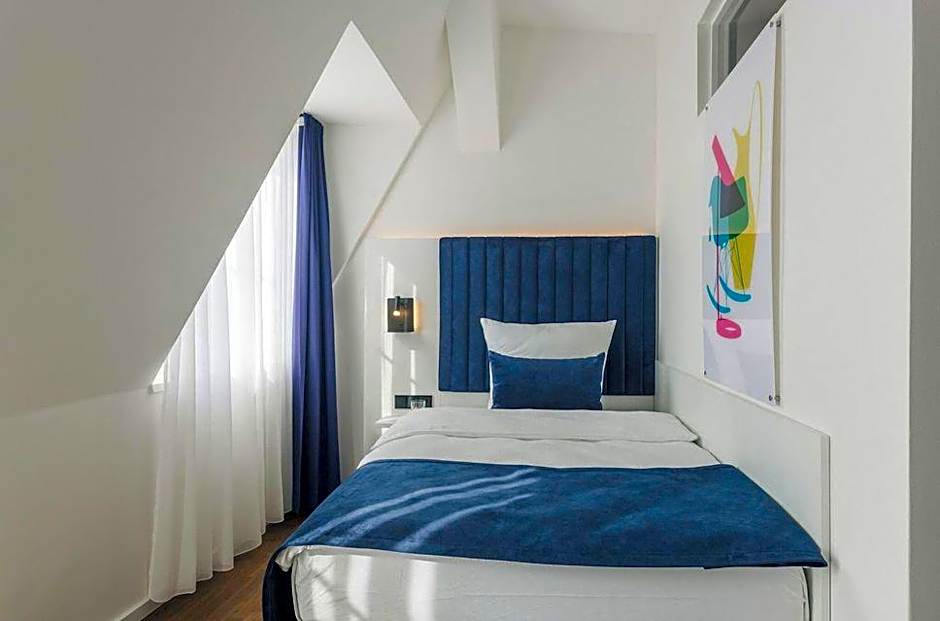 East Side Hotel