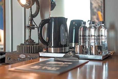 Large Triple Room - Non-Smoking