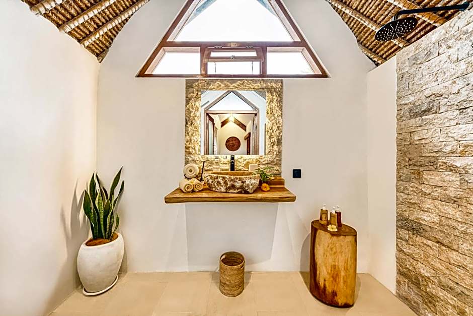 Villa Indigo - 5-BDR with huge pool and garden