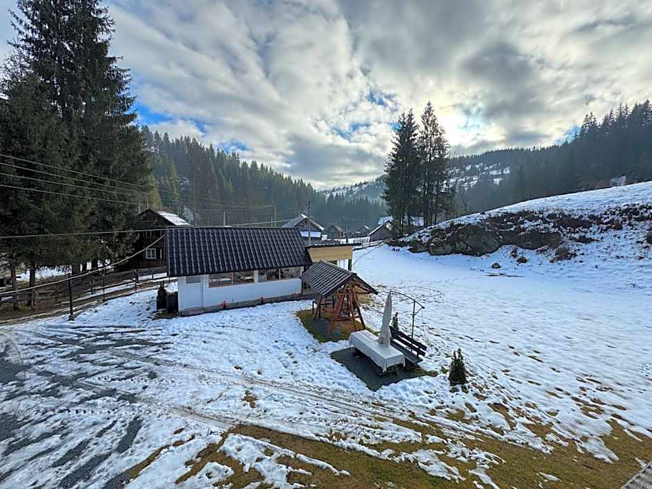 Cabana de Sub Deal Arieșeni