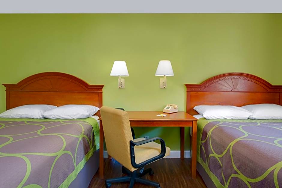 Super 8 by Wyndham Gainesville